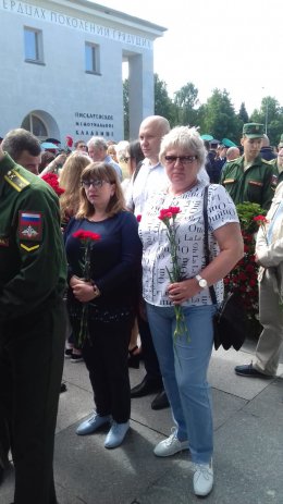 Торжественно- траурная церемония возложения цветов на Пискаревском мемориальном кладбище, посвященная Дню памяти и скорби