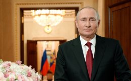 Путин: "8 Марта – день, когда торжествуют любовь, восхищение и благодарность"