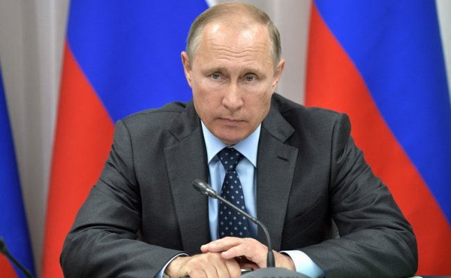 Путин поручил выработать предложения по индексации МРОТ и пенсий