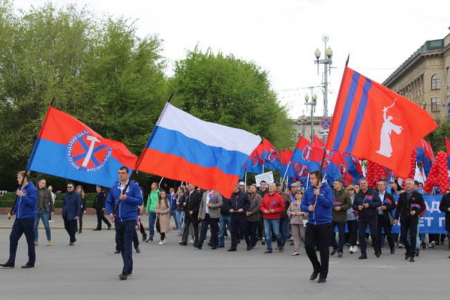 В Первомайских демонстрациях профсоюзов приняли участие свыше 1 млн человек