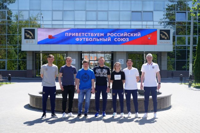 Легенды российского футбола побывали на Волжском трубном заводе