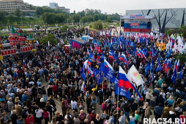 Волгоградцы поддержали референдум за воссоединение с Россией украинских регионов