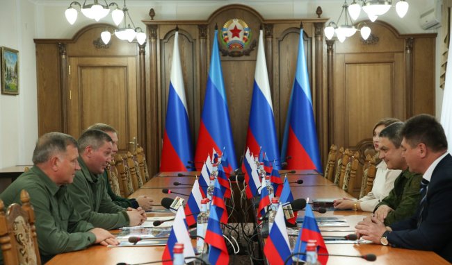 Главы Волгоградской области и Луганской Народной Республики провели рабочую встречу