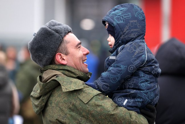 В регионе установлены дополнительные меры соцподдержки семей участников СВО