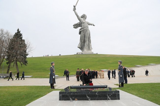 Волгоградцы отметили 80-ю годовщину начала контрнаступления под Сталинградом