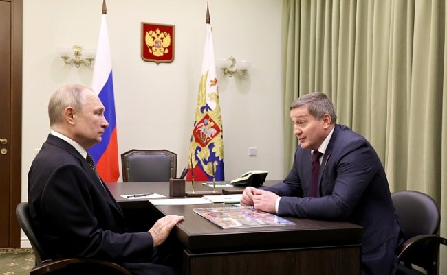Владимир Путин провел рабочую встречу с Андреем Бочаровым