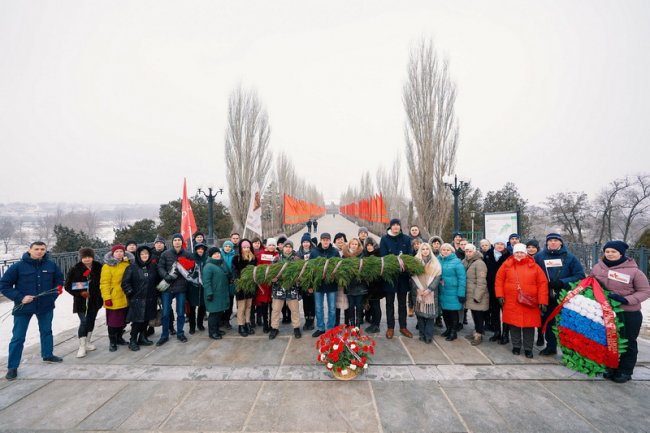 Ты в нашем сердце, Сталинград