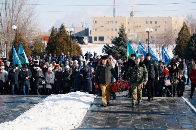 Волжские трубники почтили память воинов-интернационалистов