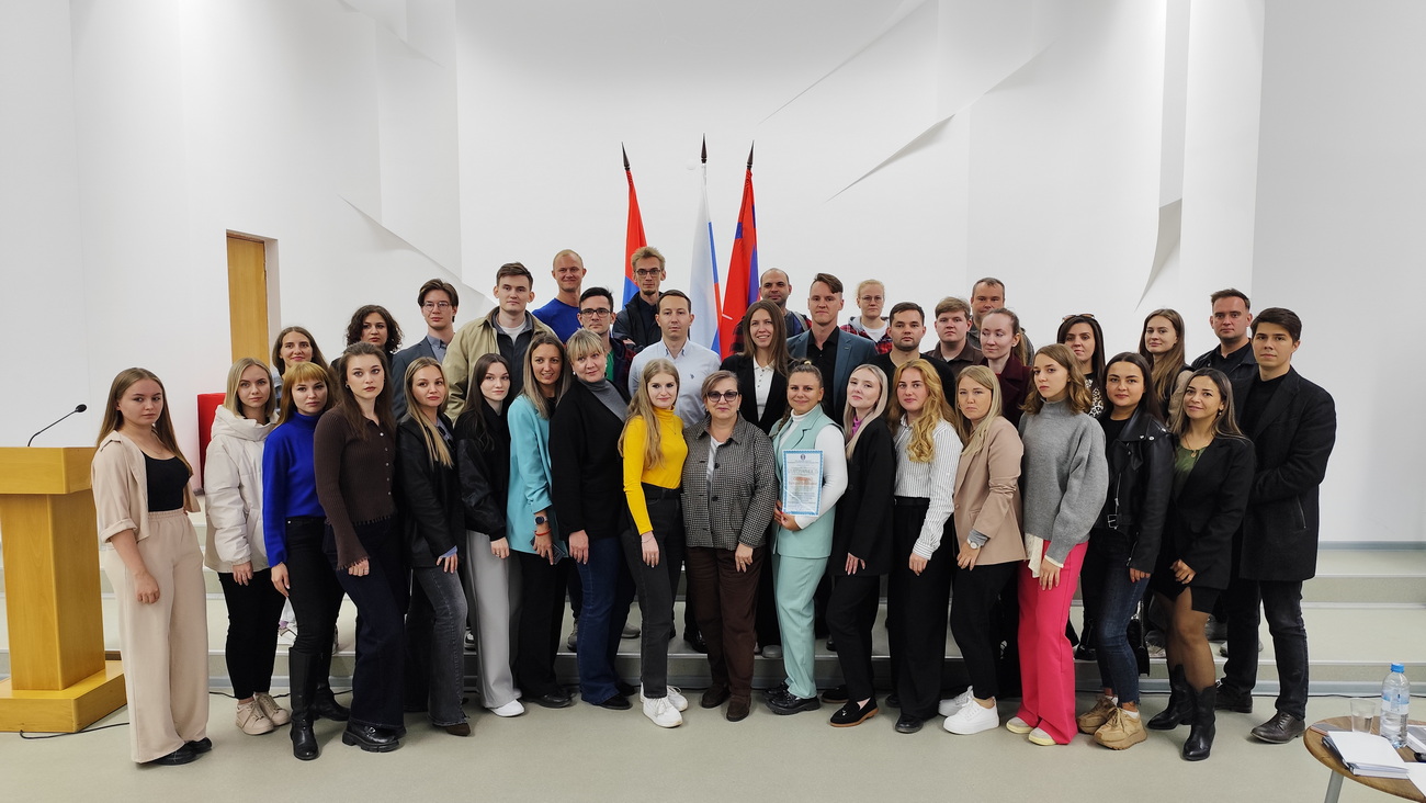 Встреча председателя облсовпрофа с профсоюзным активом молодежи