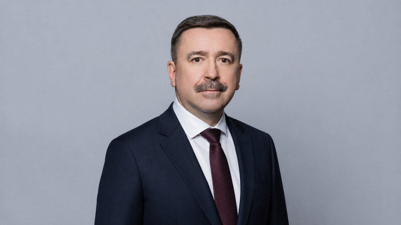 Поздравление Председателя ФНПР Сергея Черногаева с Днём России!